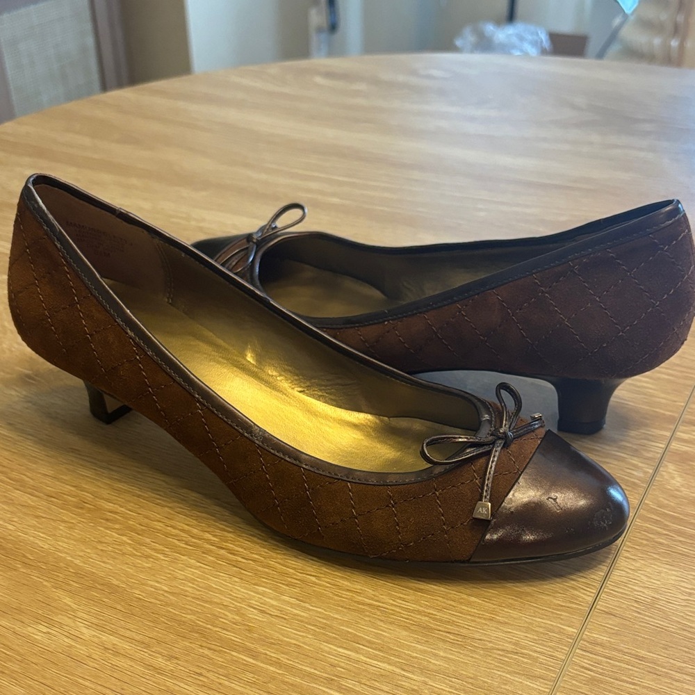 Elegant Anne Klein AK Brown Quilted Women's Shoes 8.5
